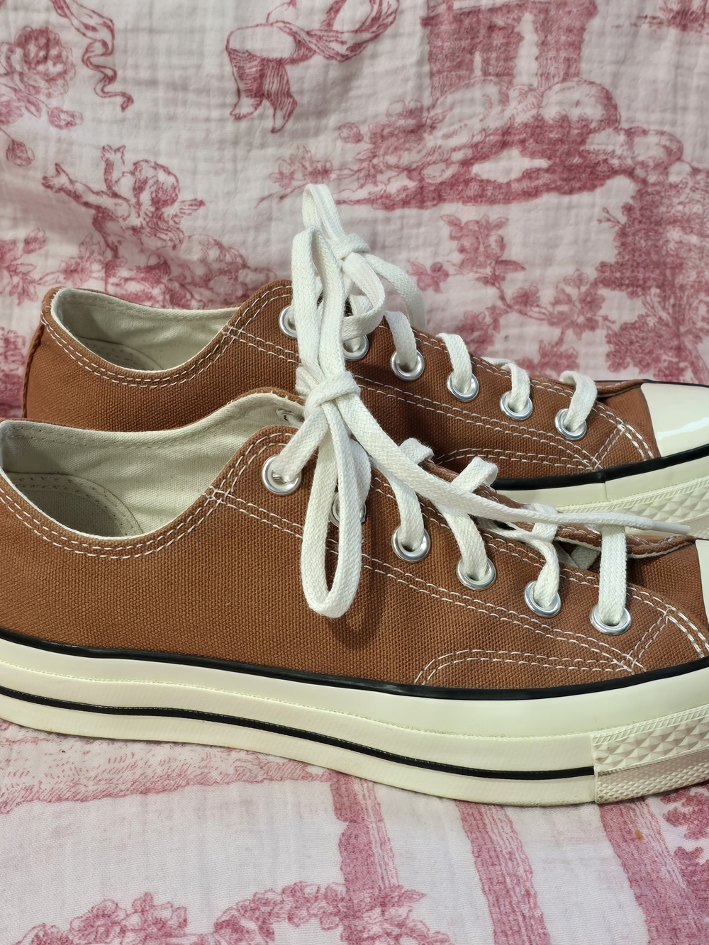 Converse Low-Top Sneakers in Tawny Owl Women's 6.5